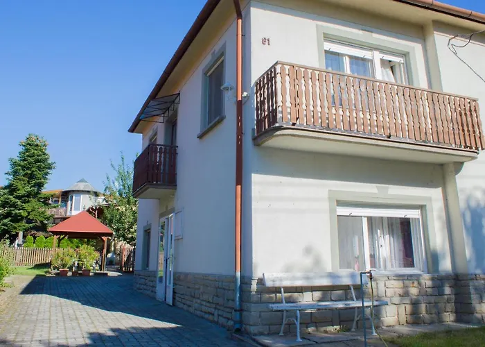 בית הארחה Haus Margit